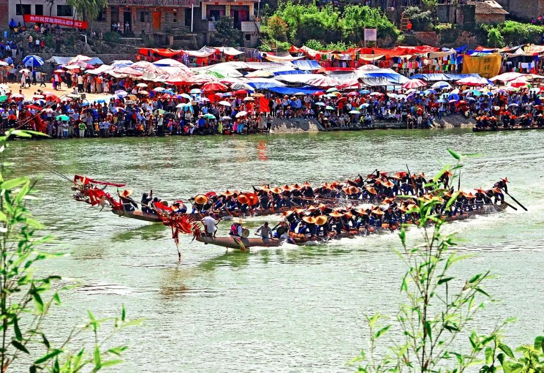 獨(dú)木龍舟節(jié)